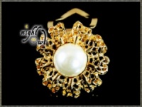 Scarf Clip - Gold Tone with Pearl Centre